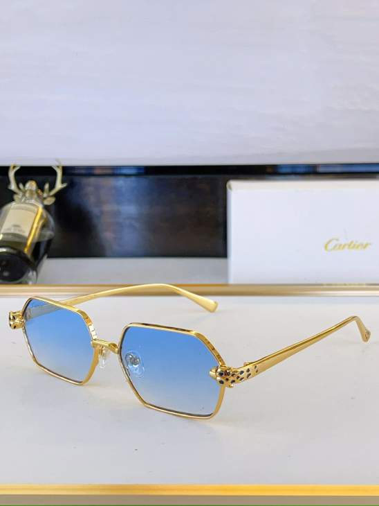 Picture of Cartier Sunglasses _SKUfw80049168fw